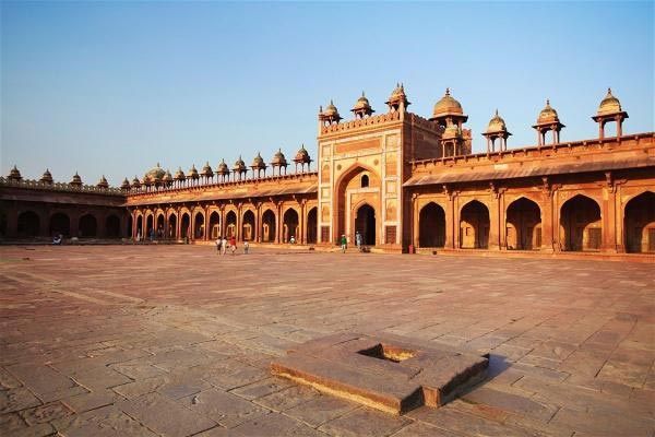 Visit Fatehpur Sikri near Agra